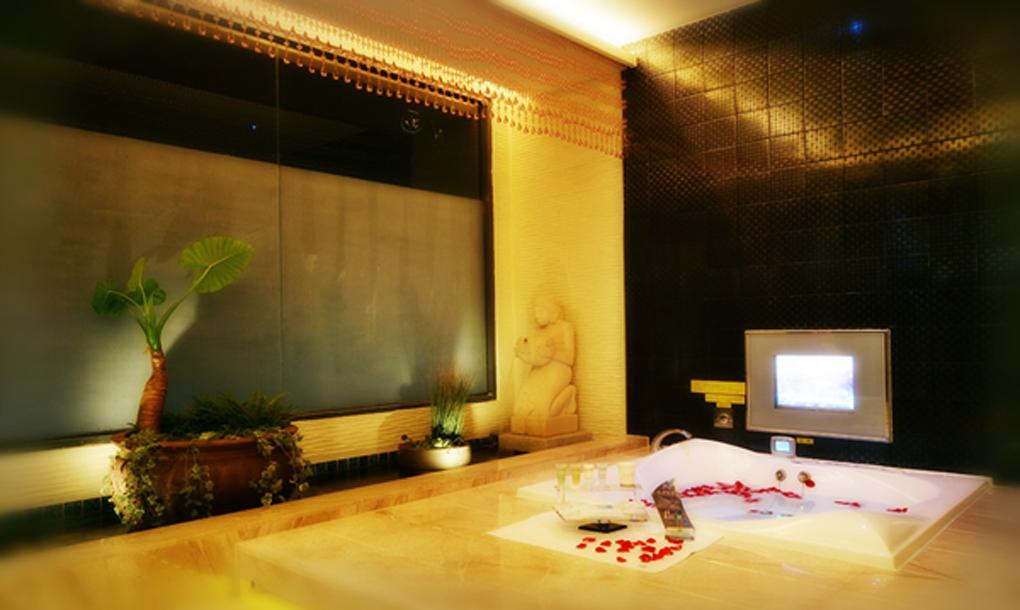 Spring Young Motel Fengyuan Esterno foto